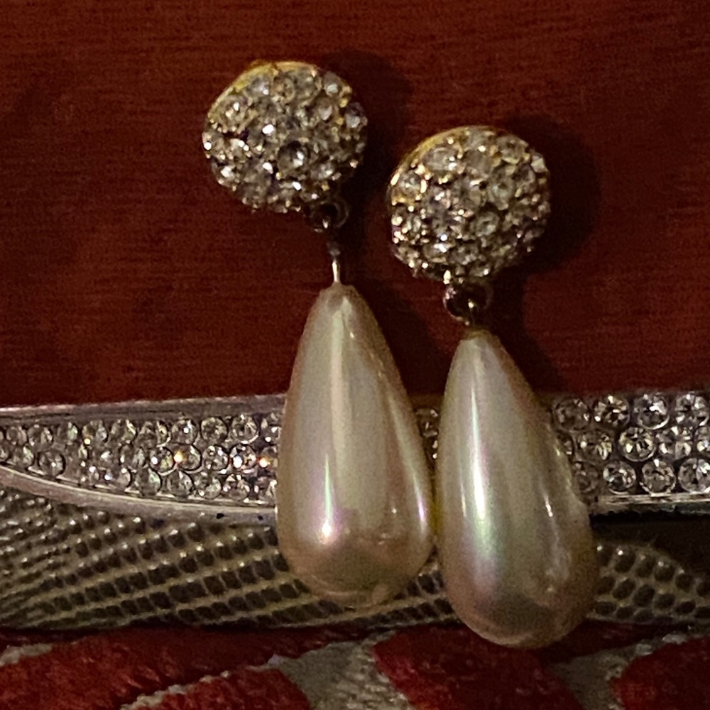 Vintage Beautiful Creamy Large Pearl Crystal Earrings Excellent Condition